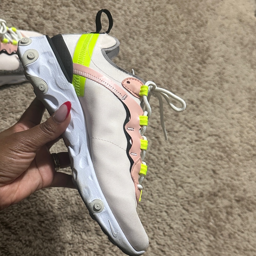 Women’s Nike React Sneakers - Picture 8 of 12